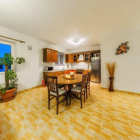 Villa Parys